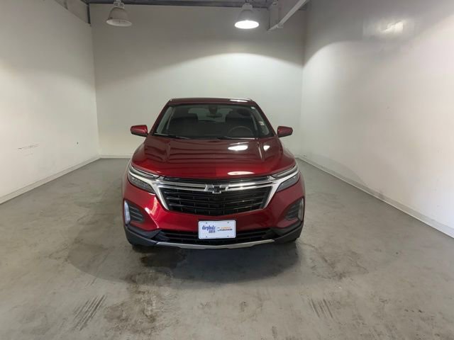 Used 2023 Chevrolet Equinox LT image 2