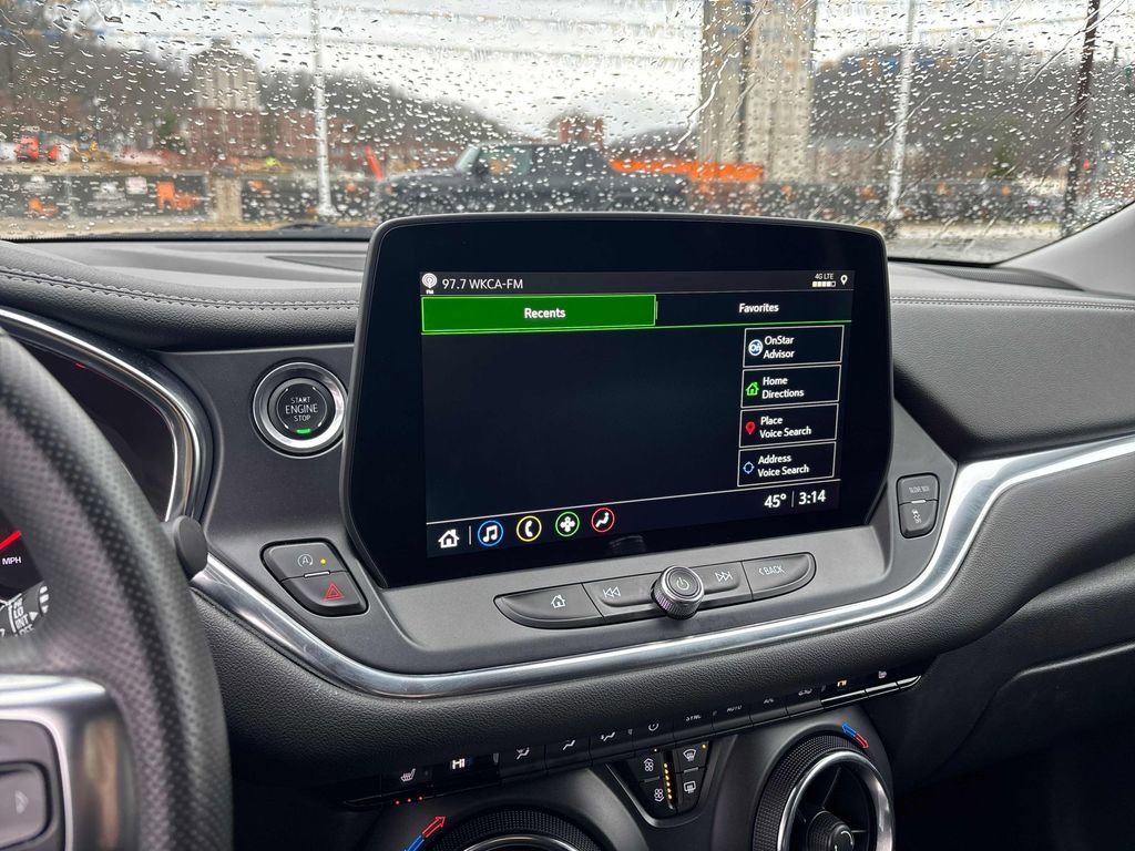 Used 2025 Chevrolet Blazer LT image 16