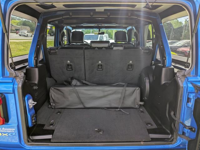 Used 2022 Jeep Wrangler Unlimited Sahara w/ Safety Group image 13