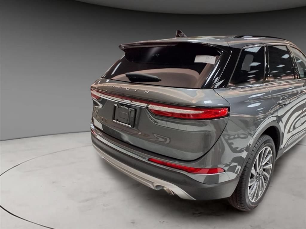 New 2025 Lincoln Corsair Reserve w/ Equipment Group 202A AWD/4WD image 6