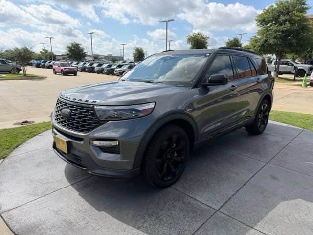 Used 2023 Ford Explorer ST-Line w/ Class IV Trailer Tow Package RWD image 3