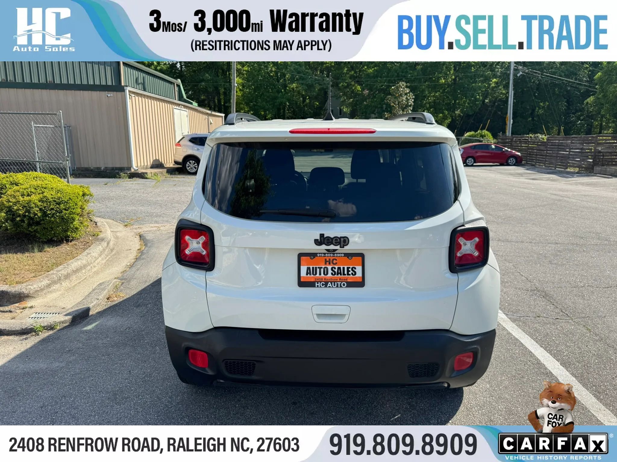 Used 2018 Jeep Renegade Altitude w/ UConnect 8.4 Nav Group FWD image 4