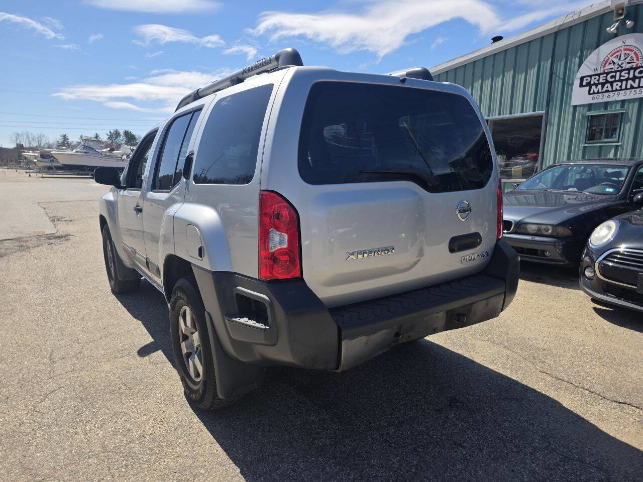 Used 2011 Nissan Xterra PRO-4X w/ Pro-4x Leather Pkg AWD/4WD image 11