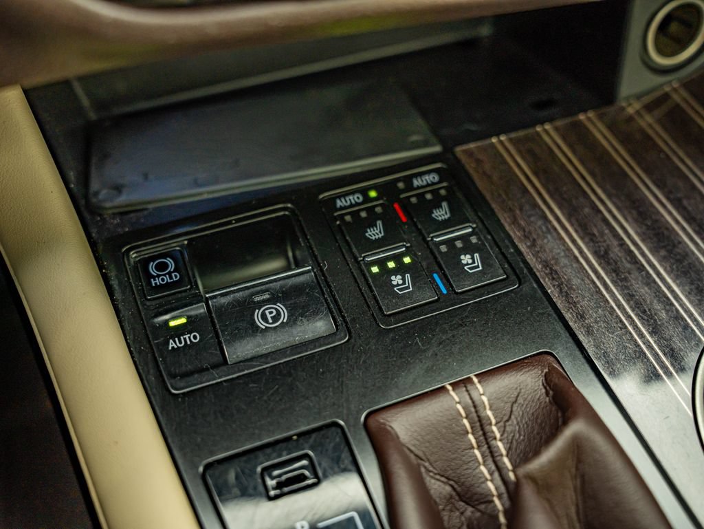 Used 2018 Lexus RX 450h AWD w/ Luxury Package image 27