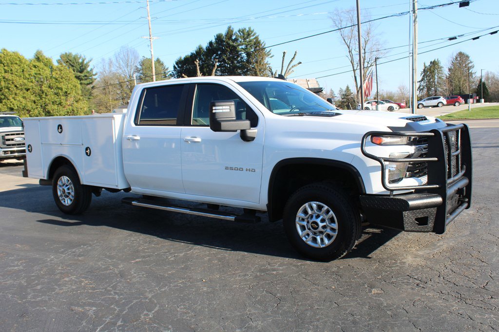 Used 2024 Chevrolet Silverado 2500 LT w/ Convenience Package image 9