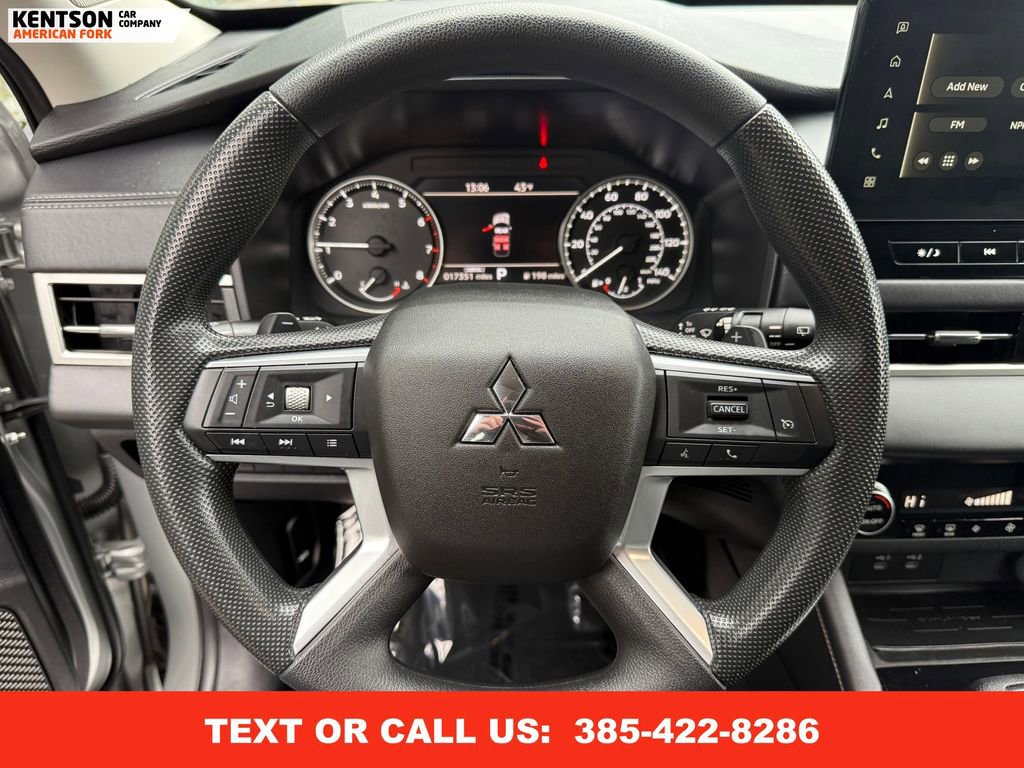 Used 2025 Mitsubishi Outlander ES image 18