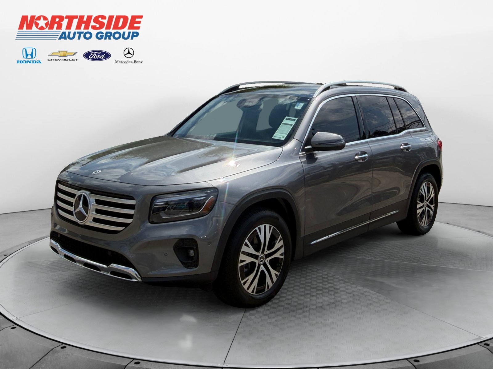 Used 2026 Mercedes-Benz GLB 250 image 3