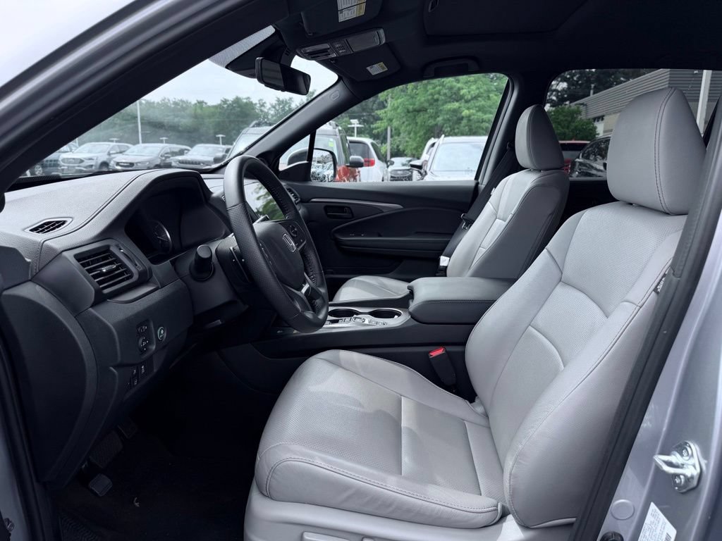 Used 2025 Honda Passport EX-L image 19