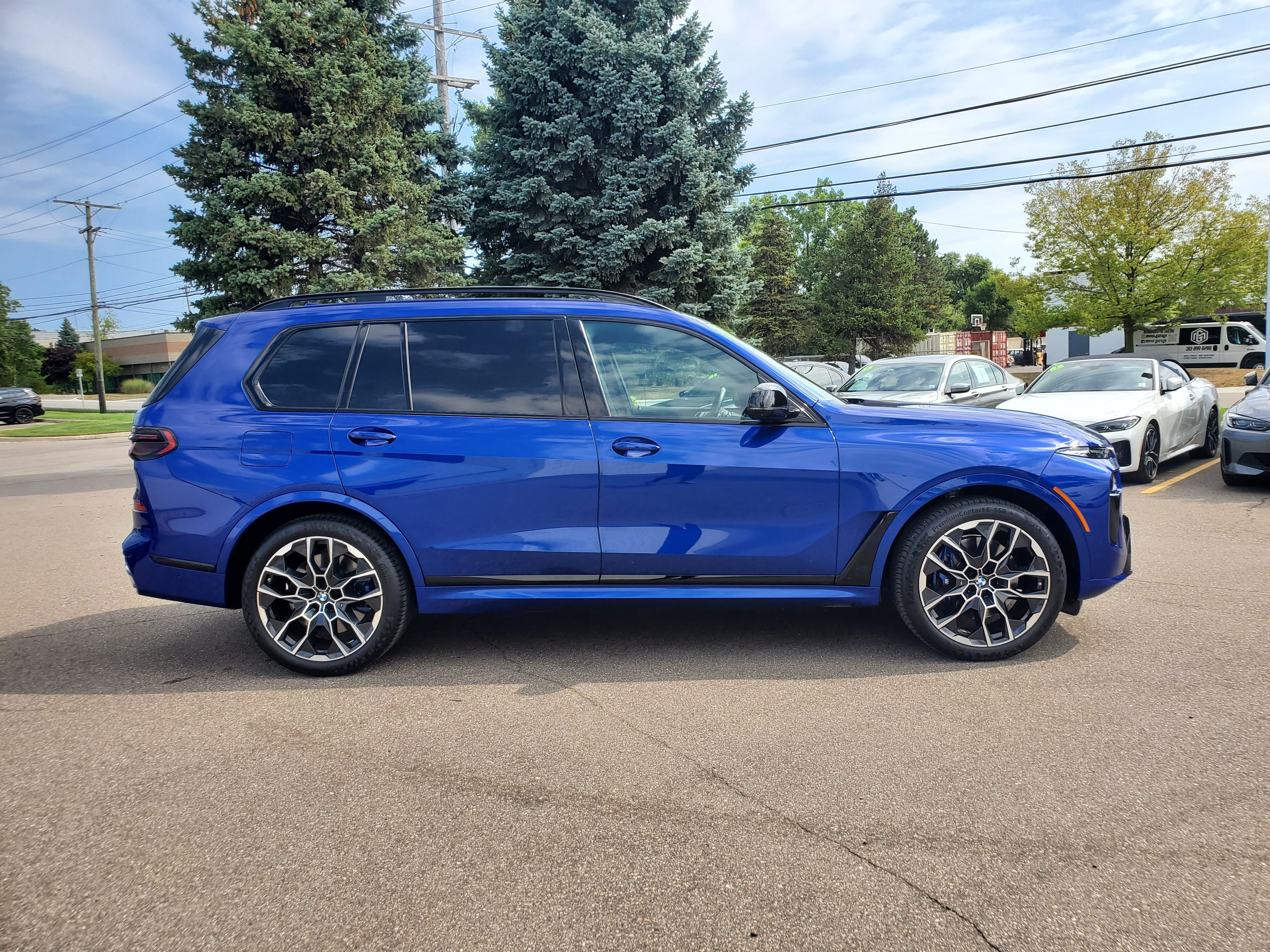 Certified 2025 BMW X7 M60i AWD/4WD image 6