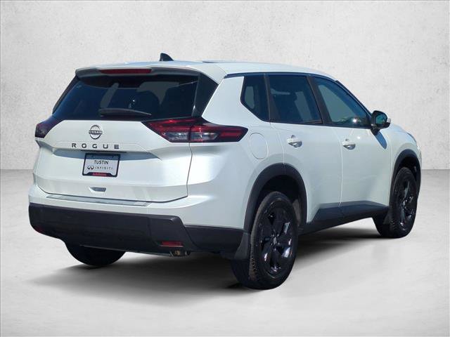 Used 2026 Nissan Rogue SV FWD image 5