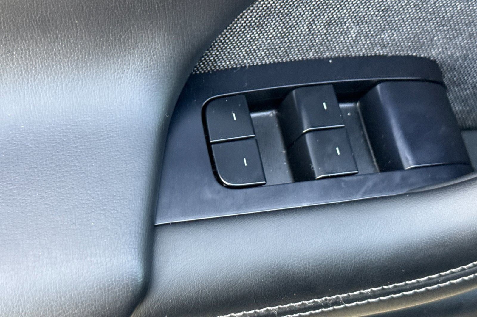 Used 2024 Tesla Model X image 12