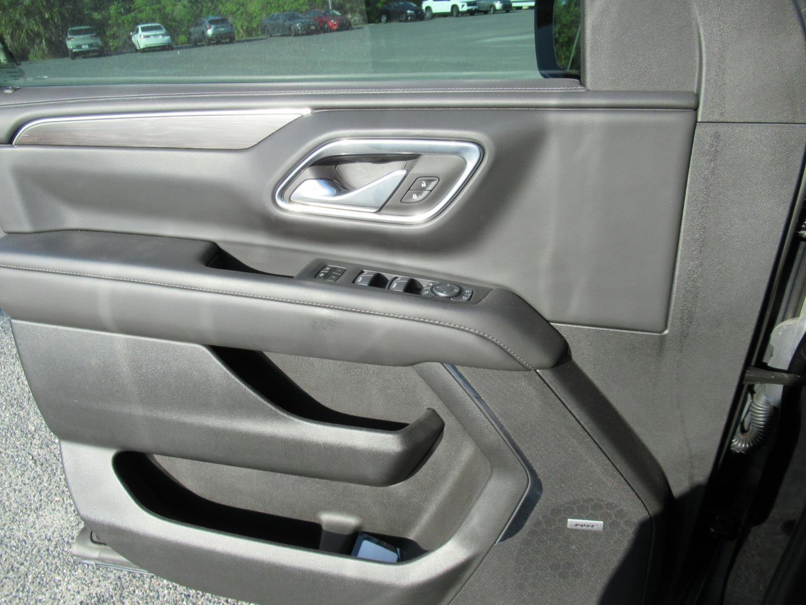 Used 2024 Chevrolet Tahoe Z71 w/ Luxury Package image 19