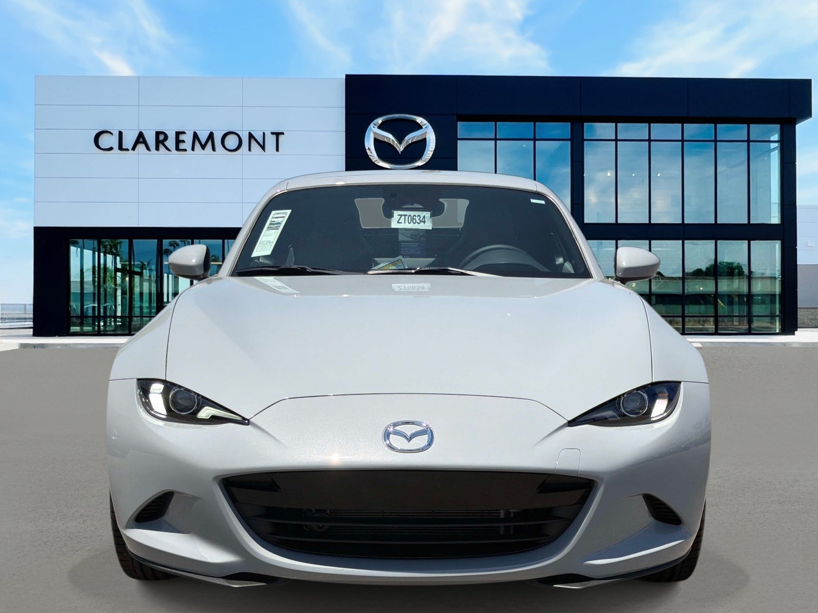 New 2026 MAZDA MX-5 Miata RF Grand Touring RWD image 2
