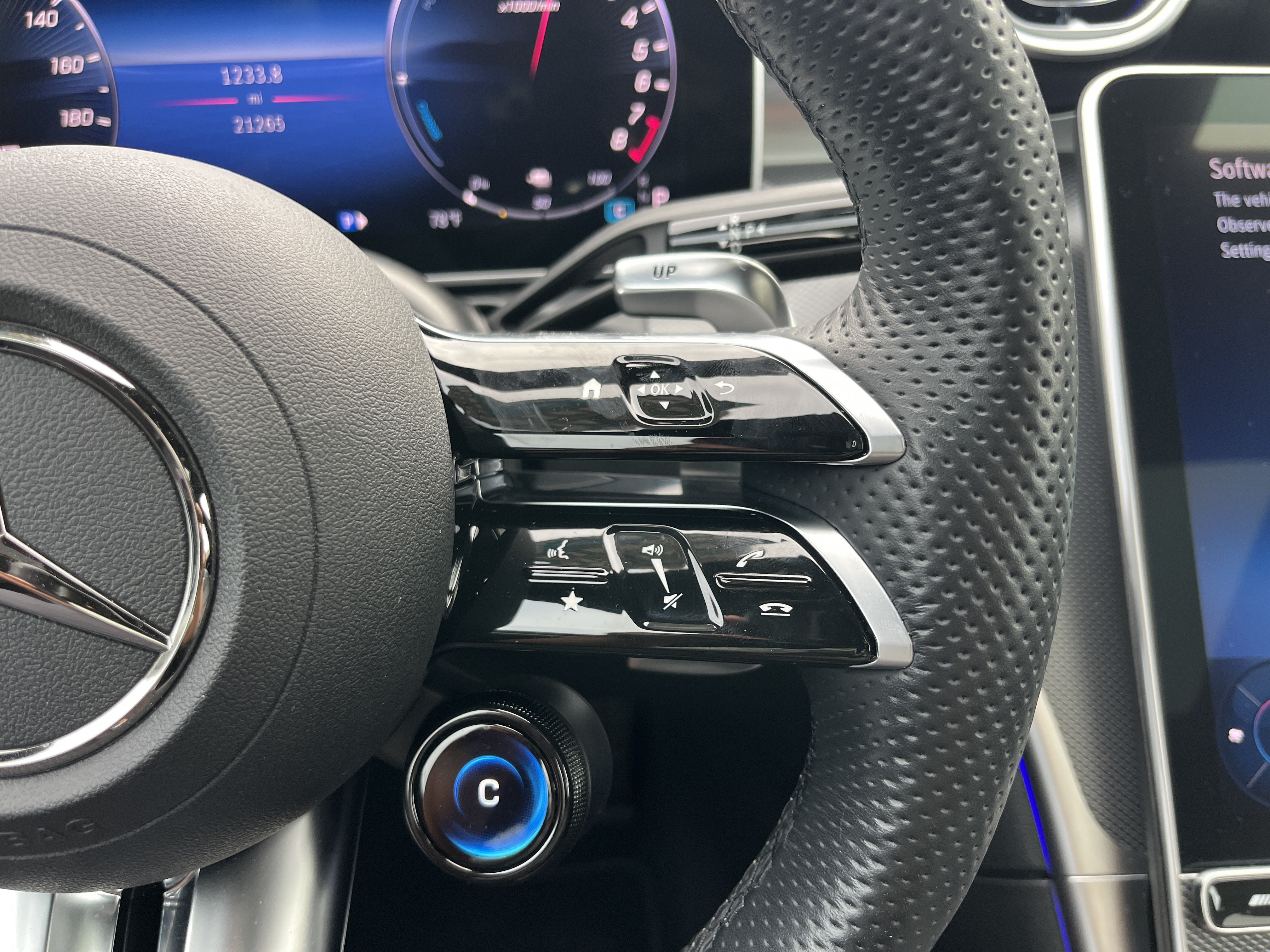 Certified 2024 Mercedes-Benz C 36 AMG S image 35
