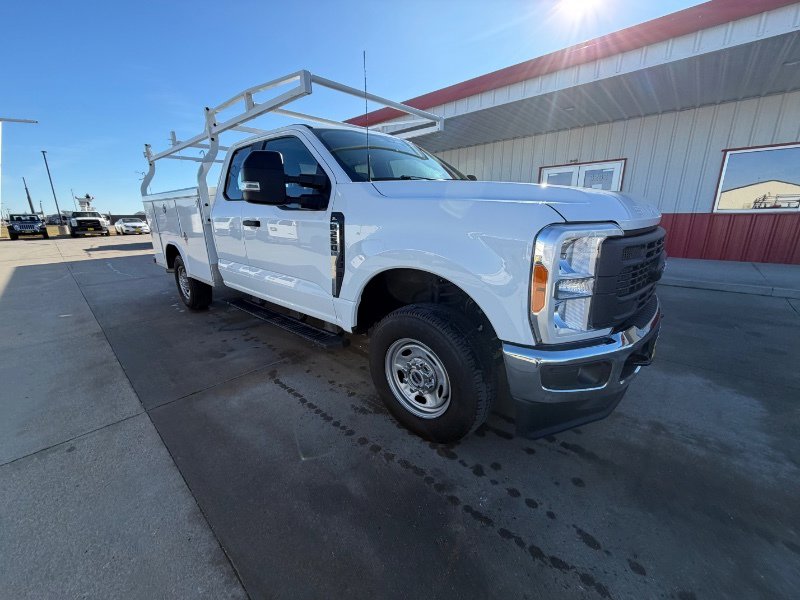 Used 2023 Ford F250 XL w/ XL Chrome Package image 2