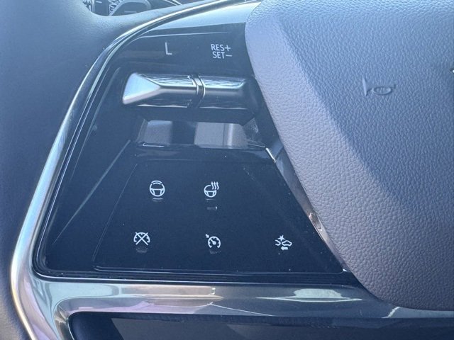 Used 2025 Cadillac Escalade ESV Sport w/ LPO, ONYX Package image 23