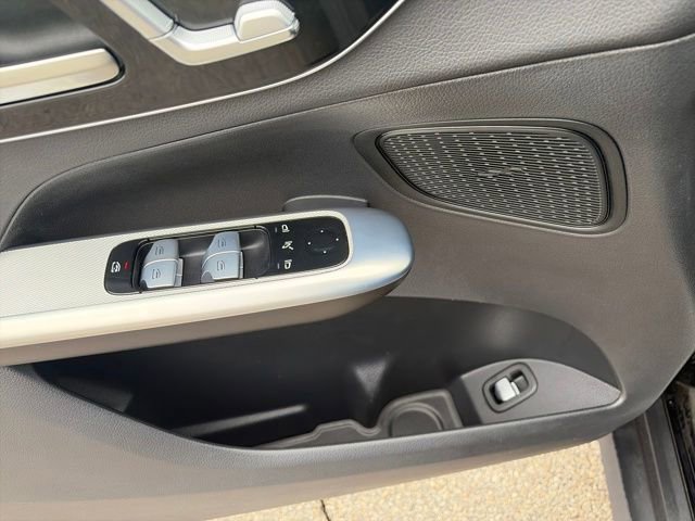 Used 2024 Mercedes-Benz GLC 300 image 47