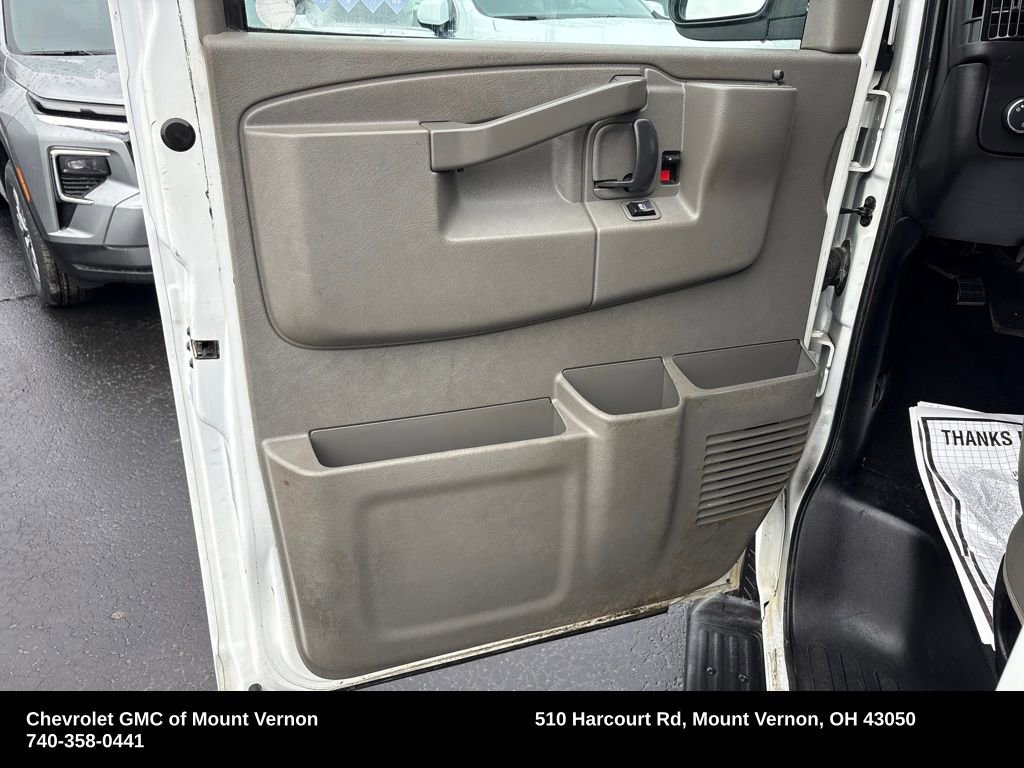 Used 2021 Chevrolet Express 3500 LT w/ LT Preferred Equipment Group RWD image 23