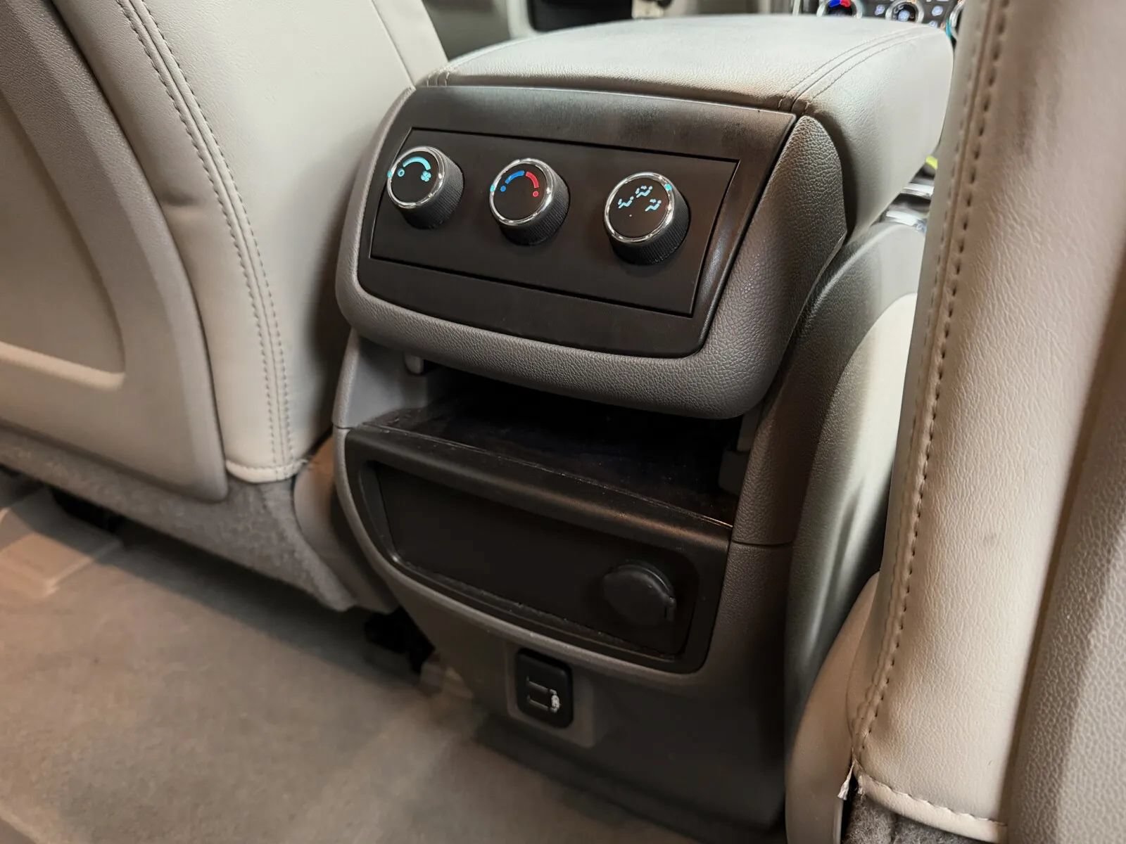 Used 2017 Buick Enclave Leather w/ Trailering Package AWD/4WD image 26