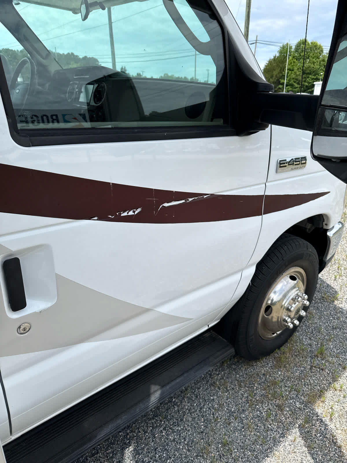 Used 2017 Ford E-450 and Econoline 450 Super Duty w/ Motorhome Prep Package RWD image 26
