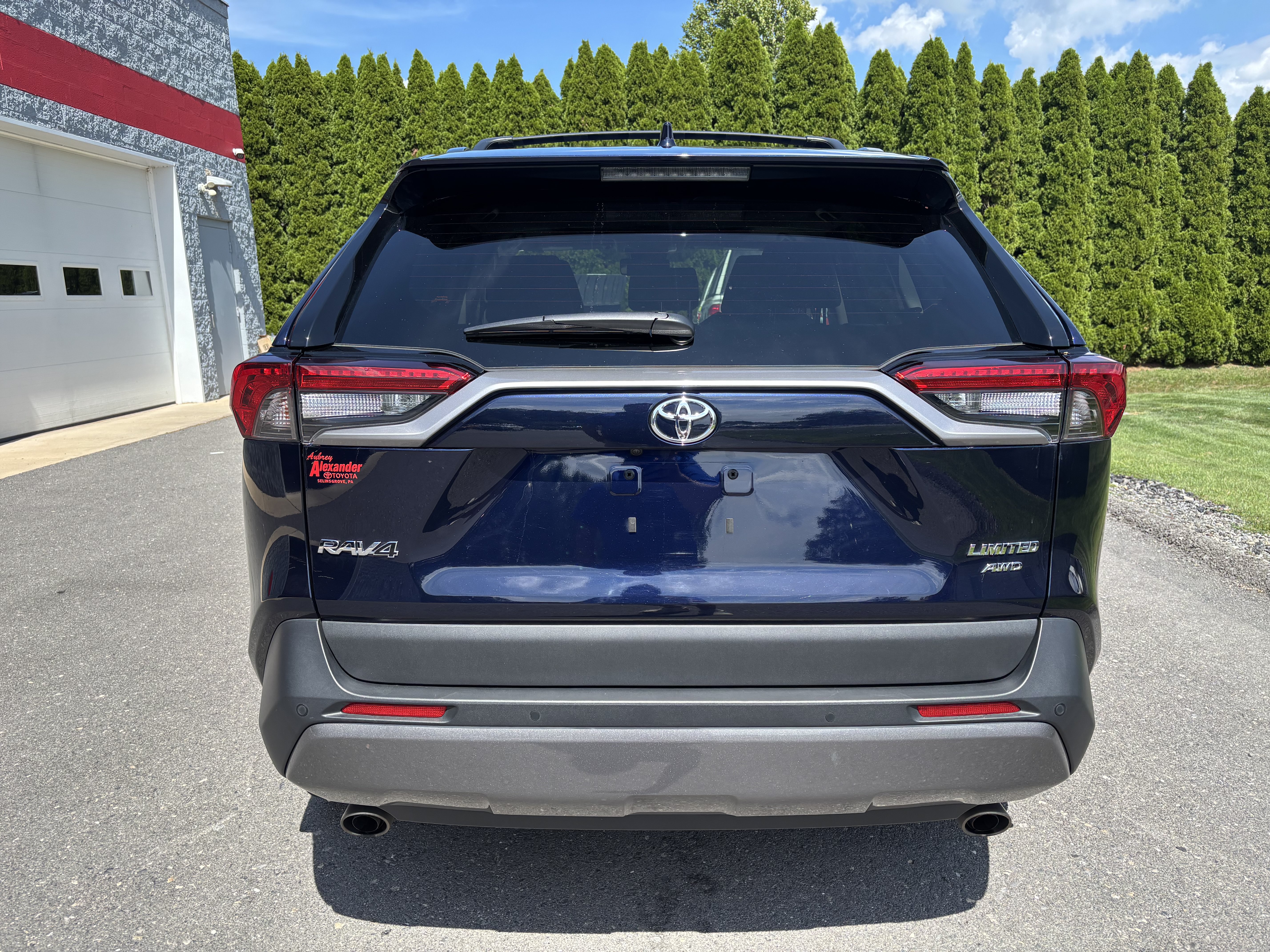 Used 2019 Toyota RAV4 Limited w/ Protection Package AWD/4WD image 4