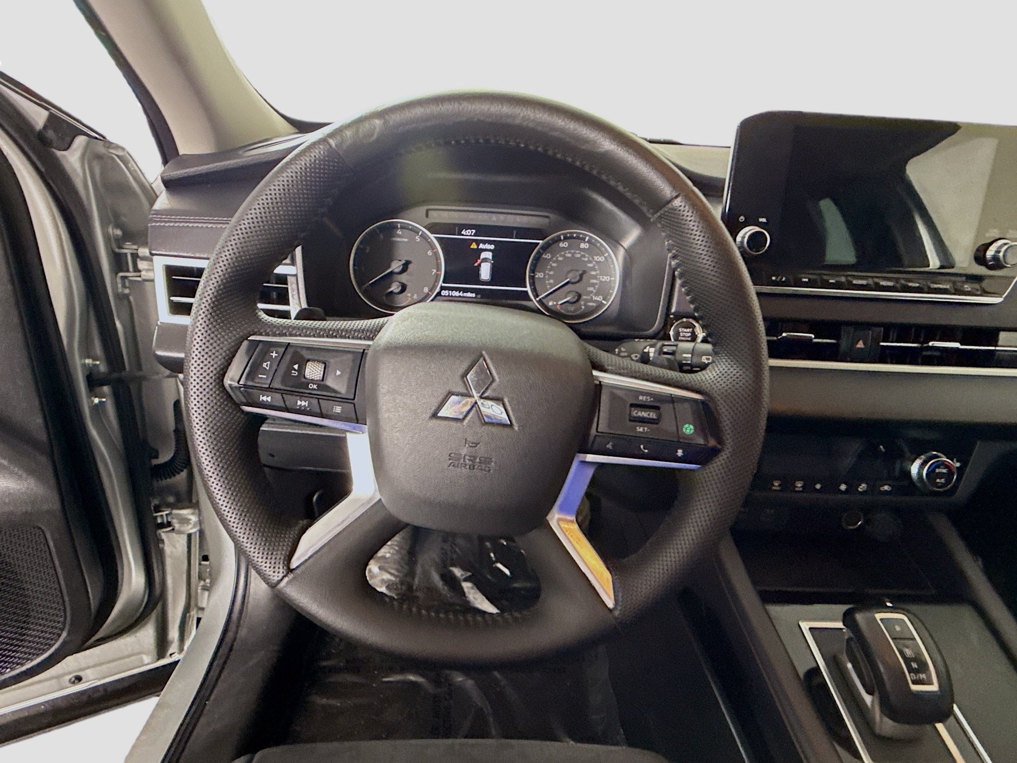 Used 2023 Mitsubishi Outlander SE FWD image 13