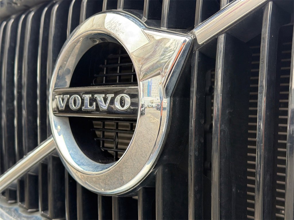 Used 2016 Volvo XC90 T6 Momentum image 15