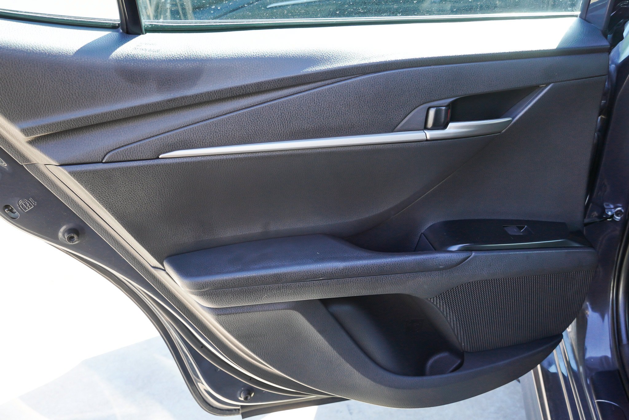 Used 2025 Toyota Camry SE FWD image 23