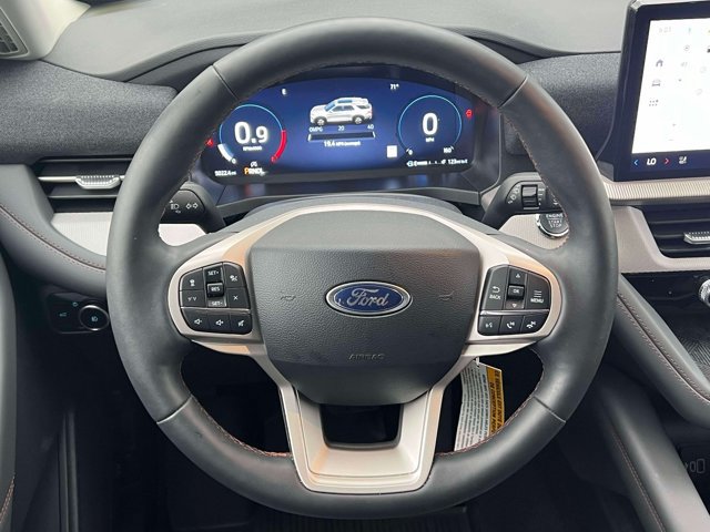 Used 2026 Ford Explorer Active w/ Active Comfort Package AWD/4WD image 18
