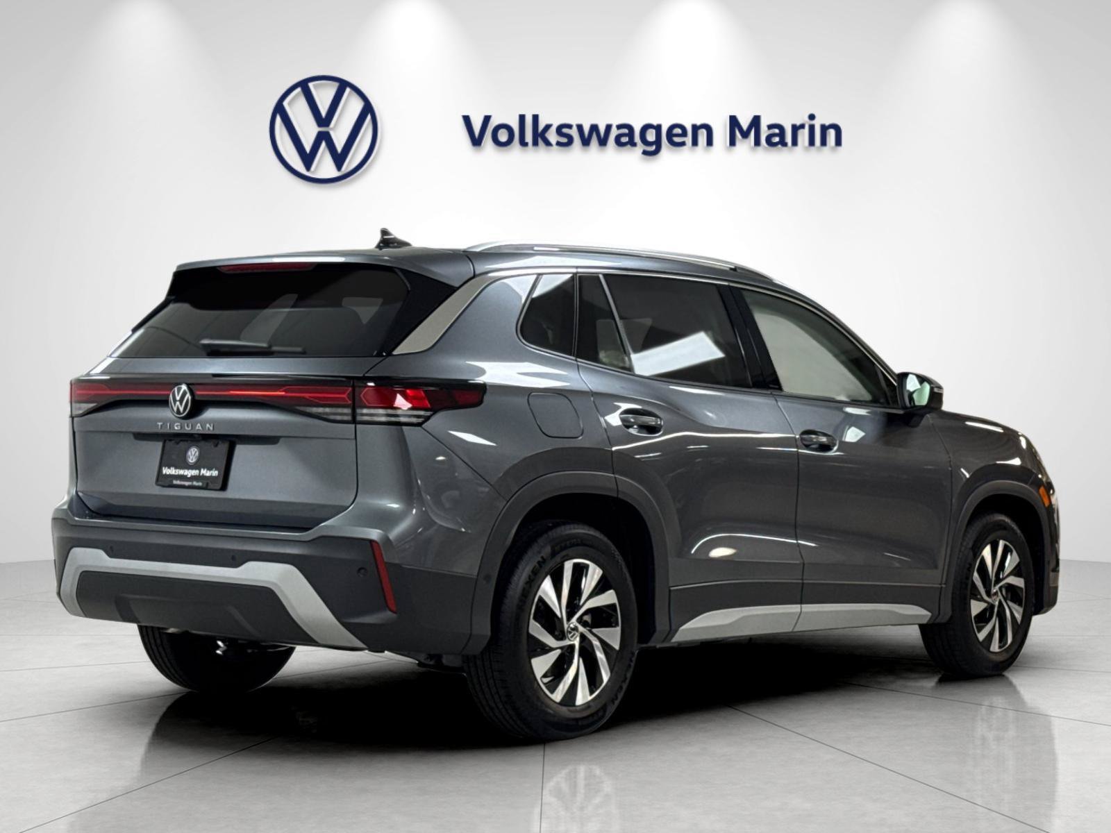 New 2026 Volkswagen Tiguan S FWD image 5