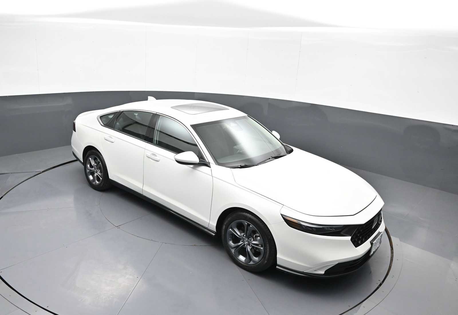 Used 2024 Honda Accord EX image 35