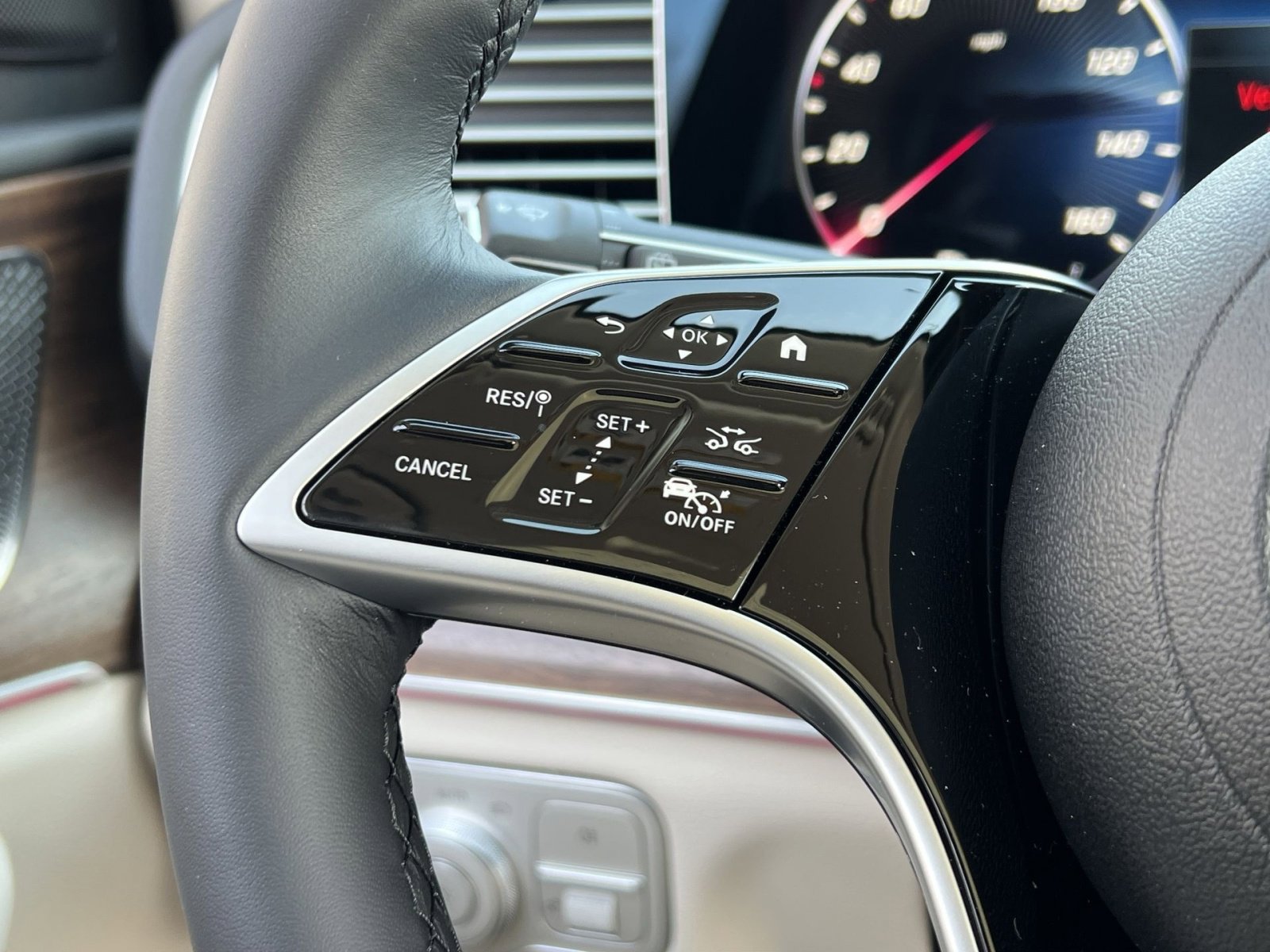 New 2026 Mercedes-Benz GLE 450 4MATIC image 31