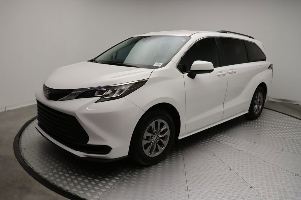 Certified 2022 Toyota Sienna LE