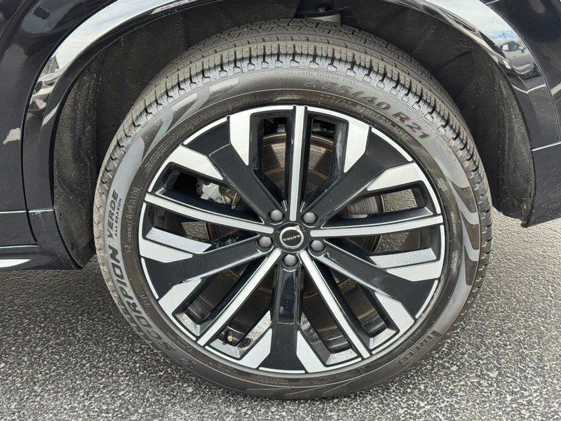 Certified 2025 Volvo XC90 B5 Plus image 8