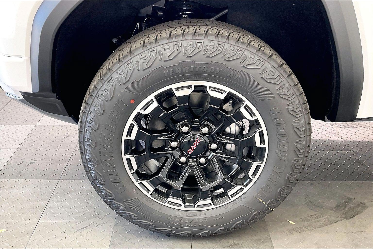 New 2026 GMC Canyon AT4 AWD/4WD image 14