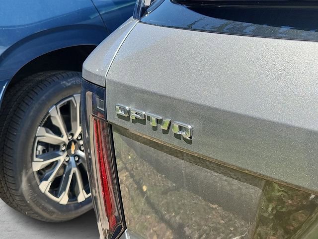 Used 2025 Cadillac Optiq Luxury 2 AWD/4WD image 4
