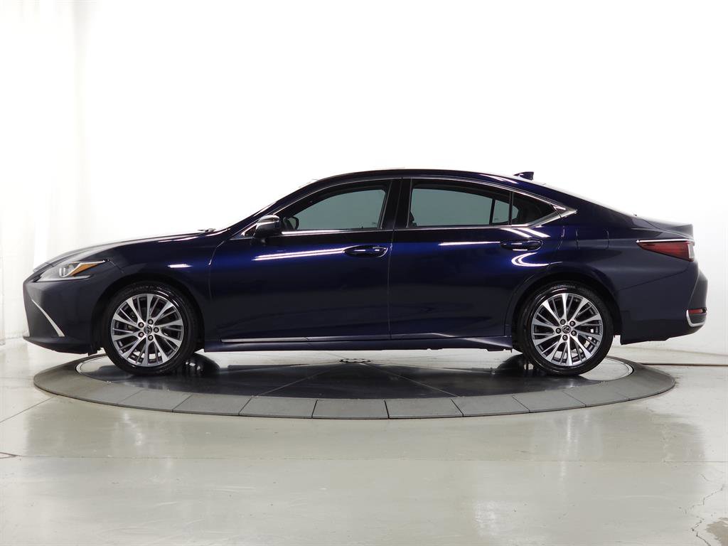 Certified 2021 Lexus ES 250 w/ Premium Package image 4