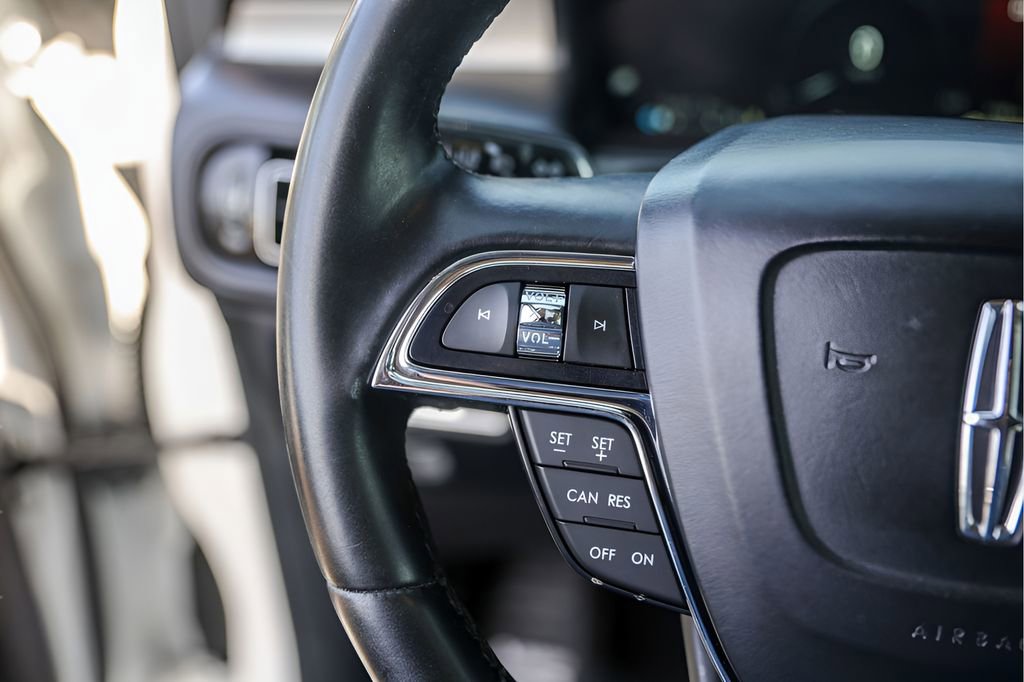 Used 2021 Lincoln Nautilus FWD w/ Equipment Group 101A image 16