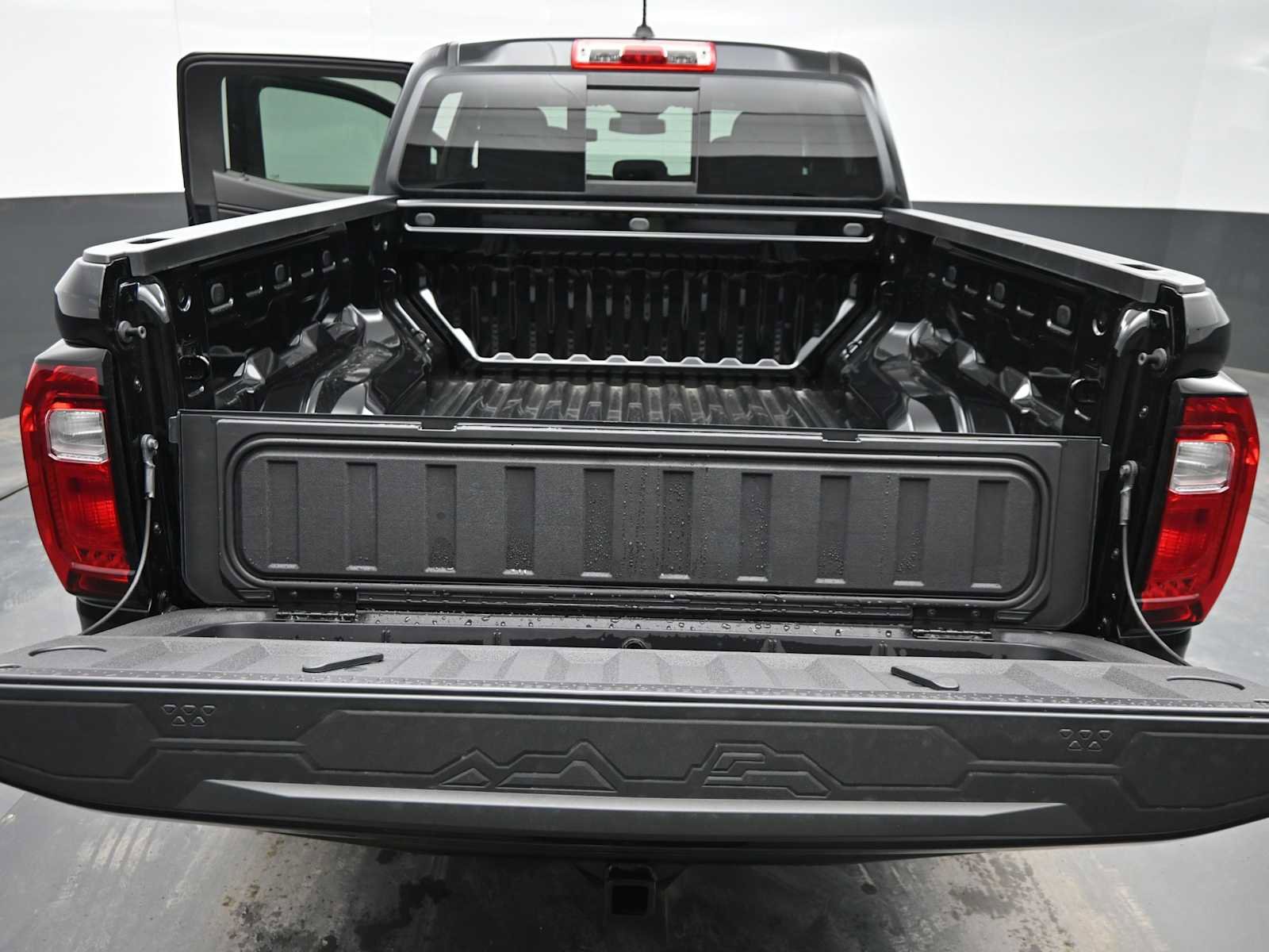 New 2026 GMC Canyon Elevation w/ Convenience Package image 13