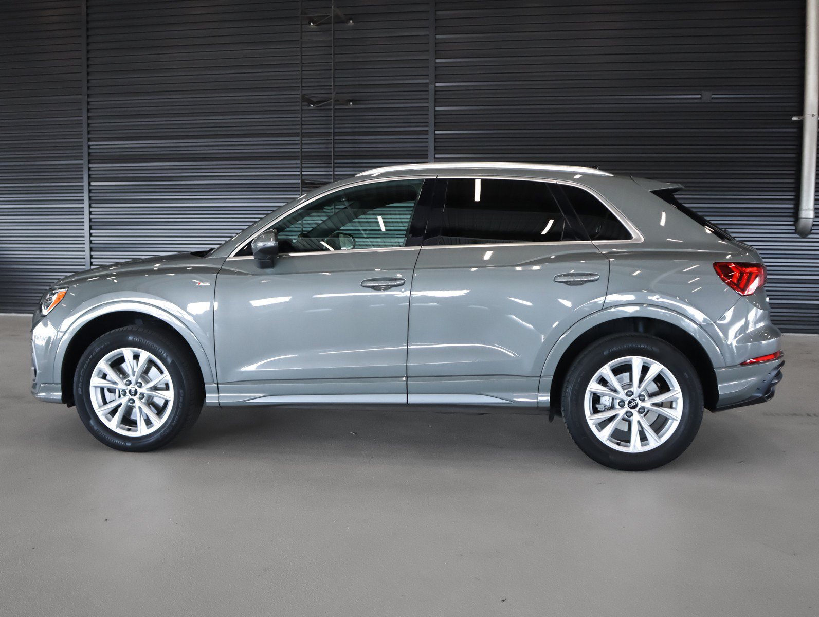 Used 2022 Audi Q3 2.0T Premium w/ Convenience Package AWD/4WD image 11