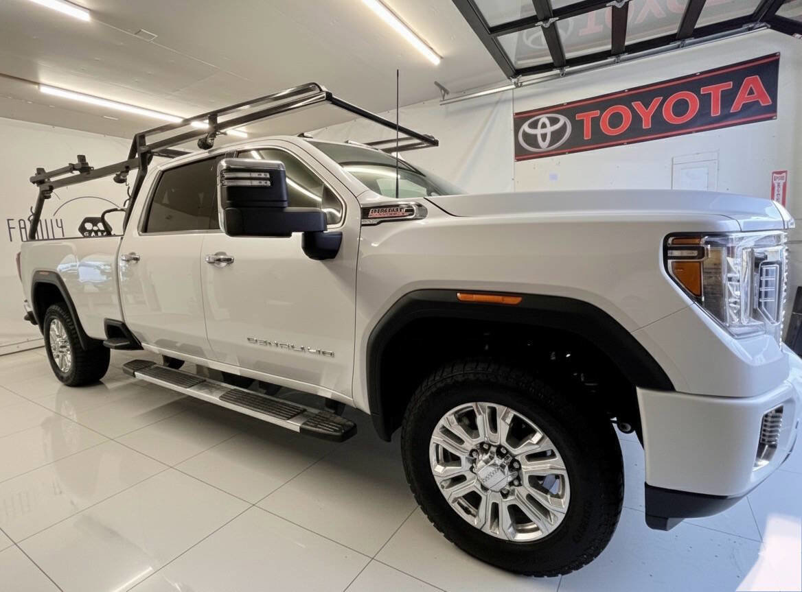 Used 2020 GMC Sierra 3500 Denali w/ Denali Ultimate Package image 1
