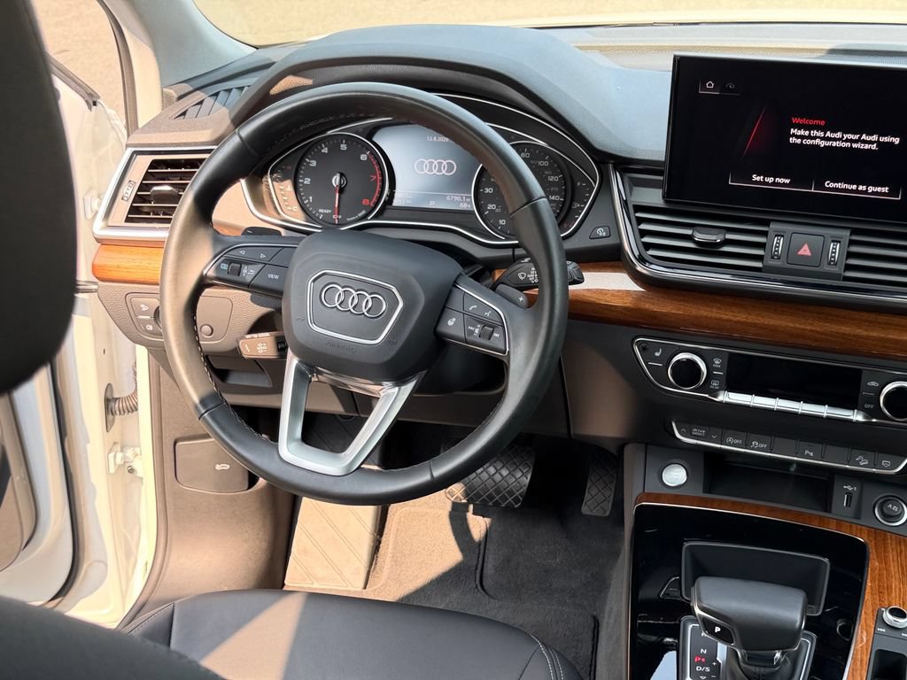 Used 2023 Audi Q5 2.0T Premium w/ Convenience Package AWD/4WD image 23