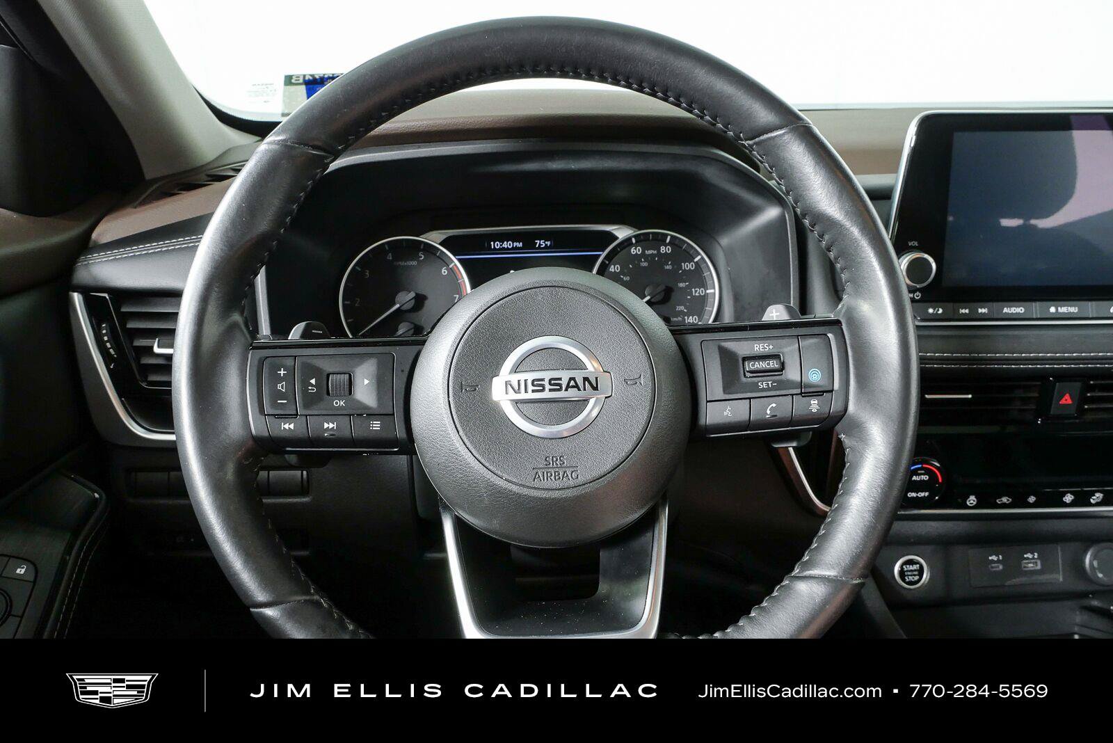 Used 2021 Nissan Rogue SV w/ Premium Package FWD image 12