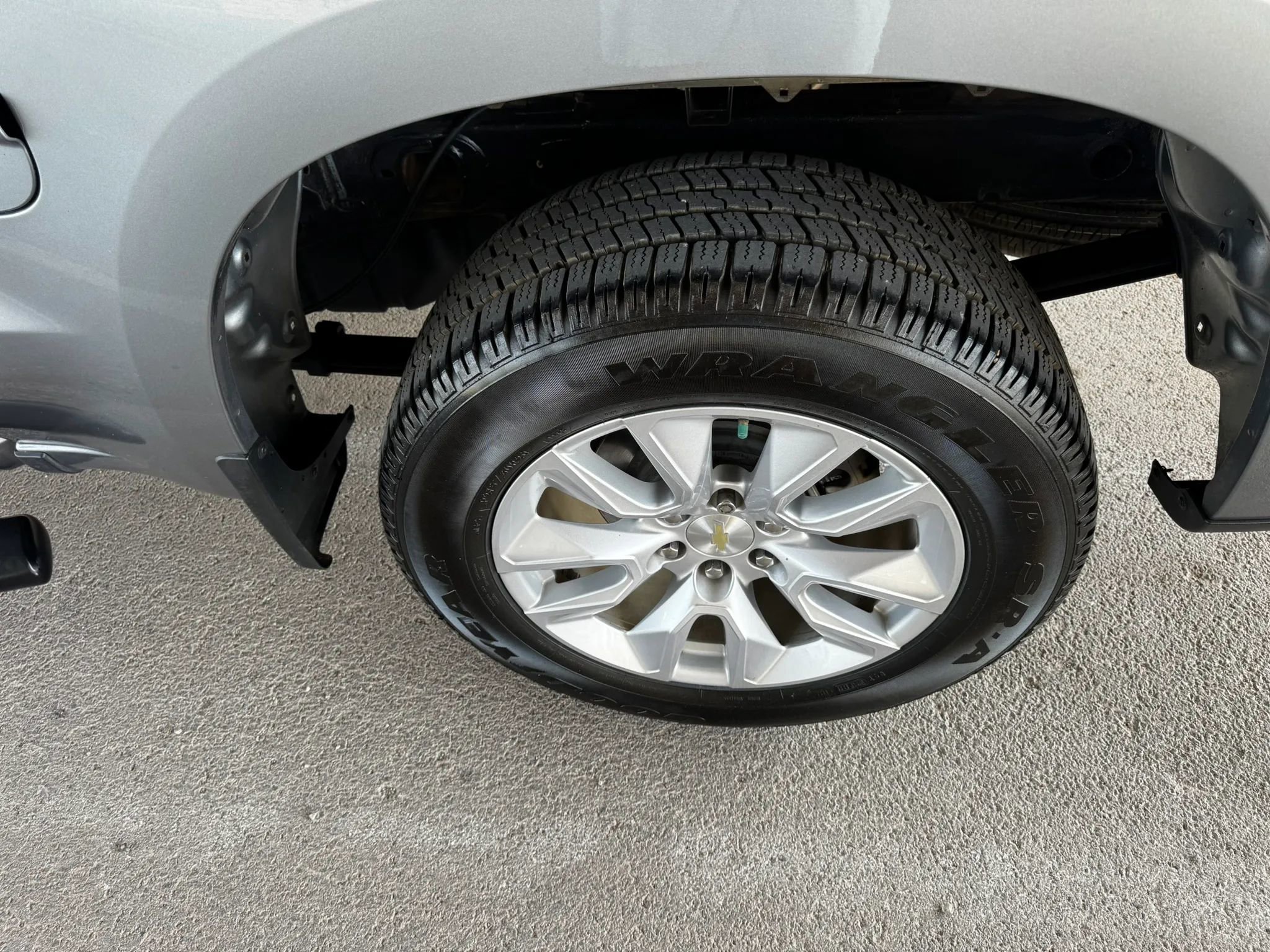 Used 2020 Chevrolet Silverado 1500 Custom w/ Trailering Package image 29