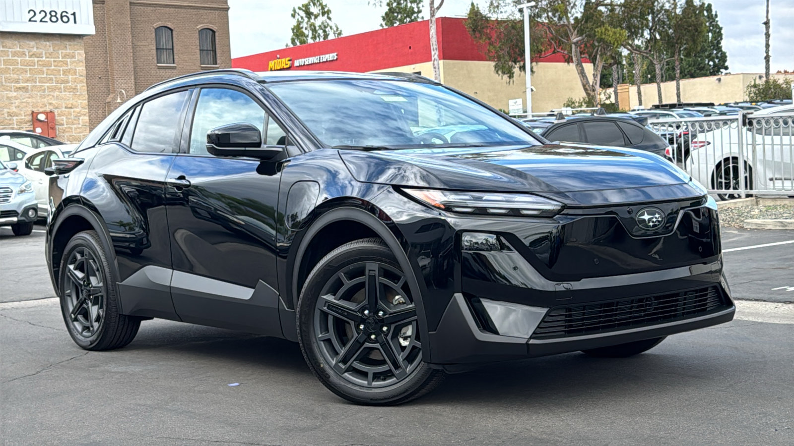 New 2027 Subaru Uncharted AWD image 2