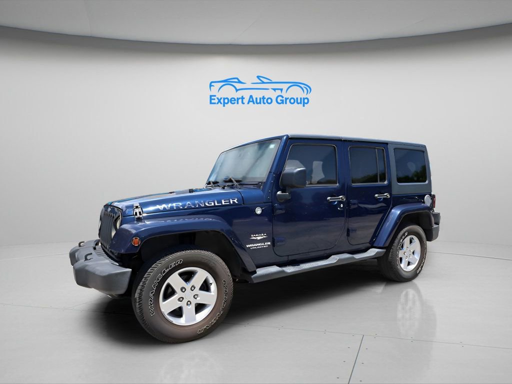 Used 2013 Jeep Wrangler Unlimited Sahara w/ Connectivity Group AWD/4WD image 4