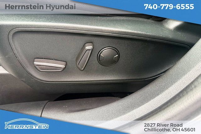 Used 2022 Ford Escape SEL w/ Technology Package image 16