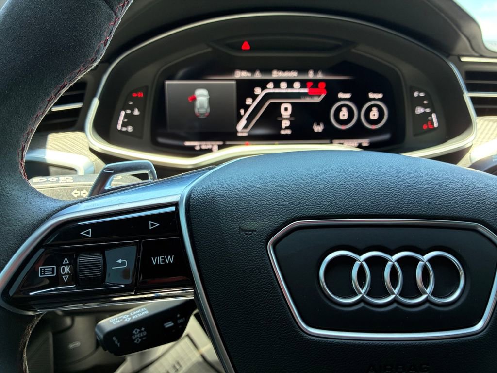 Used 2022 Audi RS 6 w/ Carbon Optic Package AWD/4WD image 11