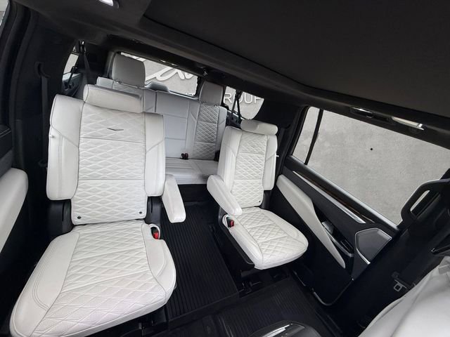 Used 2025 Cadillac Escalade ESV Sport Platinum AWD/4WD image 22
