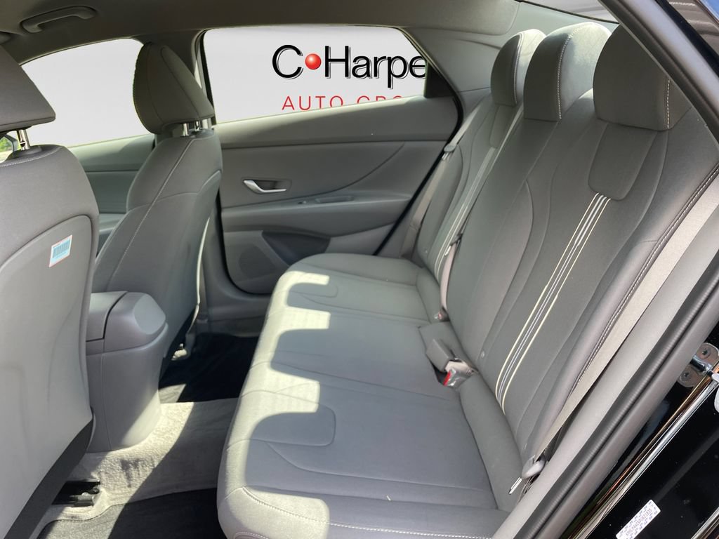 Used 2023 Hyundai Elantra SEL w/ Cargo Package FWD image 15